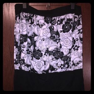 XL White and Black Floral Top